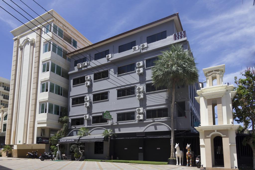 Royal Q & D Suites Pattaya Exteriér fotografie