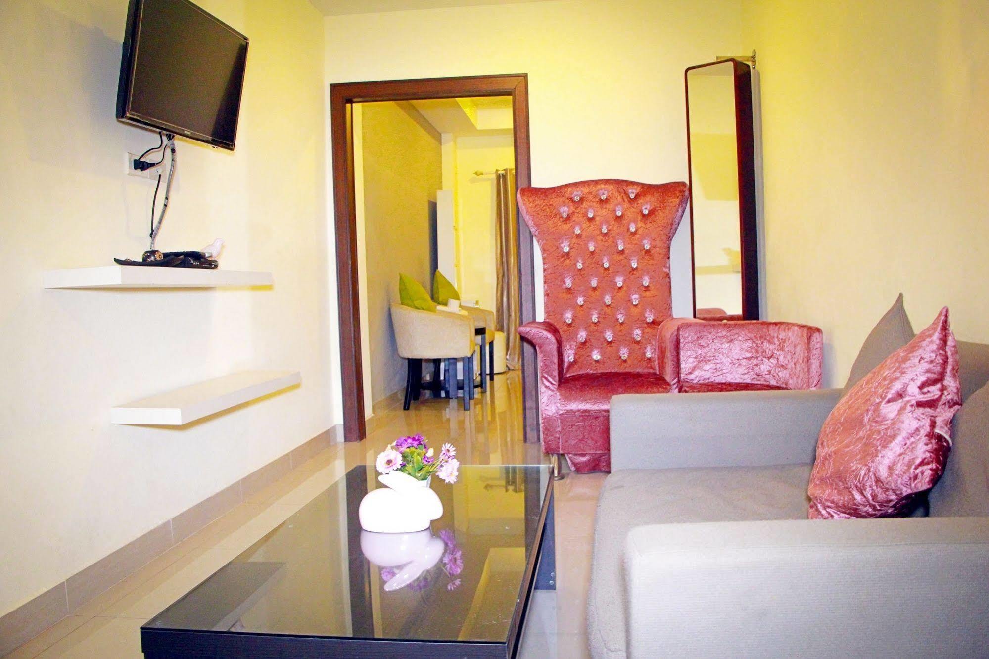 Royal Q & D Suites Pattaya Exteriér fotografie