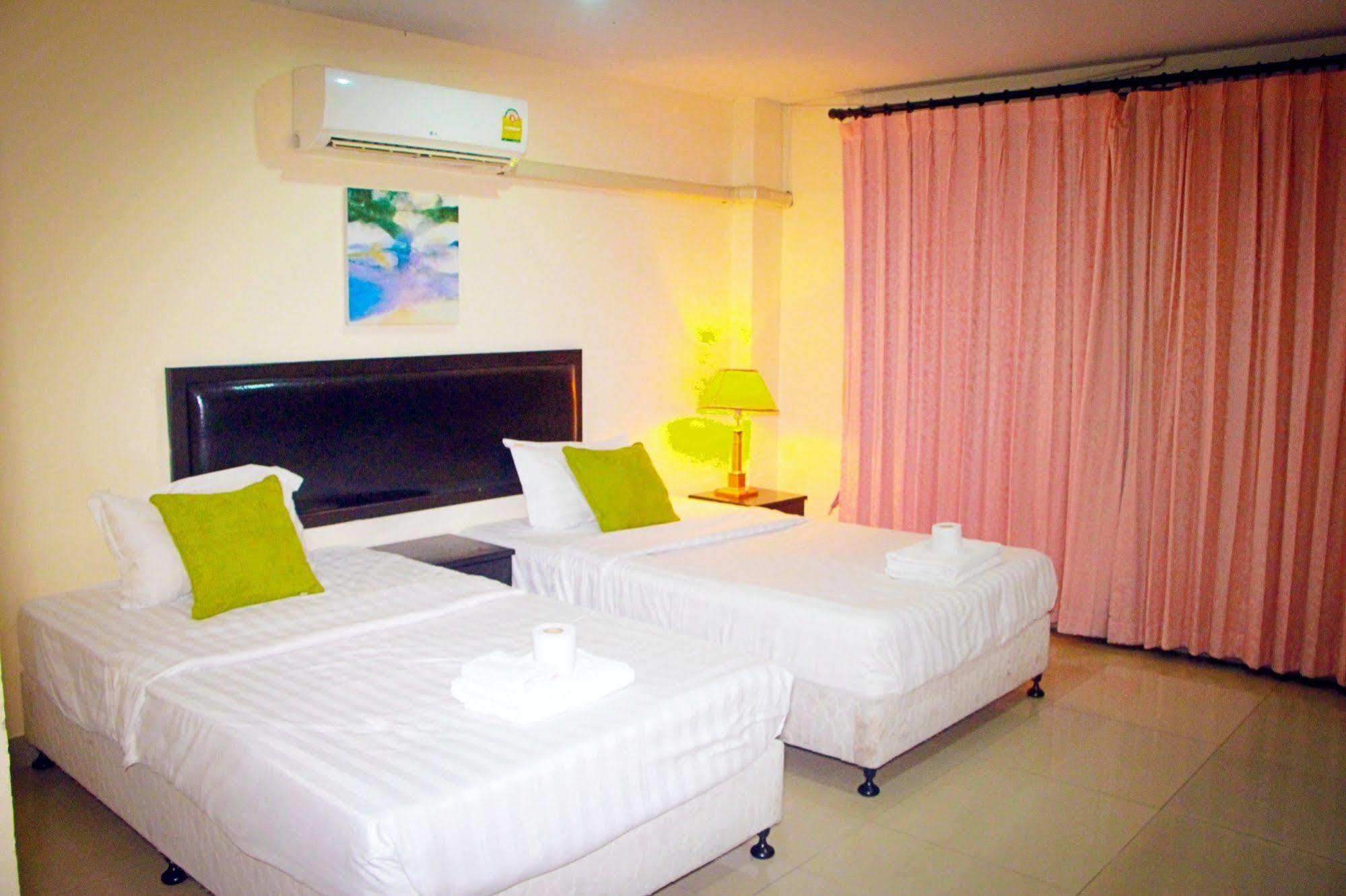 Royal Q & D Suites Pattaya Exteriér fotografie