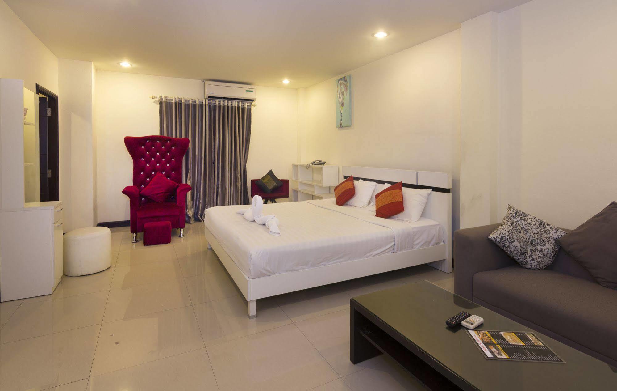 Royal Q & D Suites Pattaya Exteriér fotografie