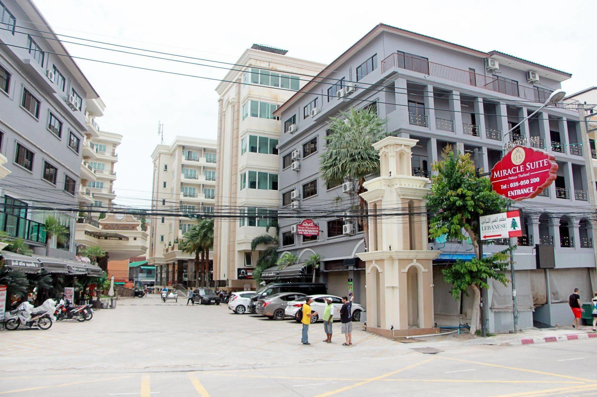Royal Q & D Suites Pattaya Exteriér fotografie